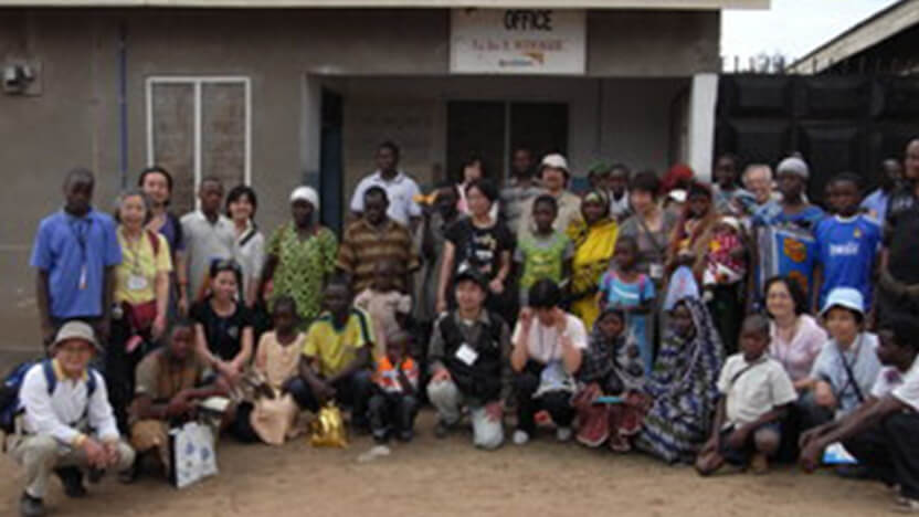 2009年の支援地訪問ツアーの様子