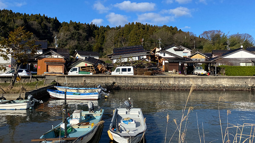 七尾北湾沿いの道を北上中、中島町にて