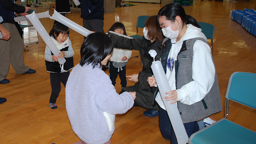 この日も傘袋でたくさん遊びました