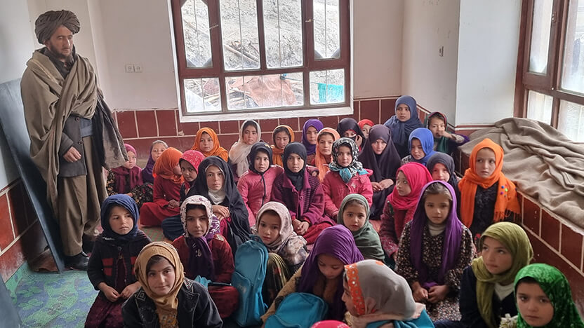 支援対象校（予定）の女の子たち