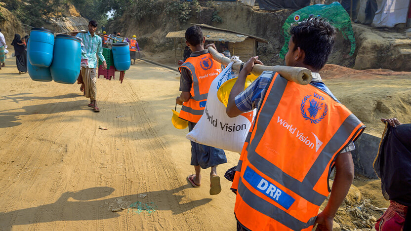 NGOによる難民支援の様子