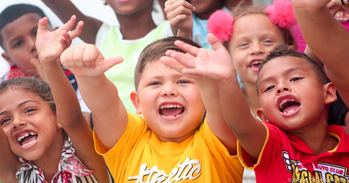 SDGs目標16「平和と公正をすべての人に」の現状や取り組みを解説