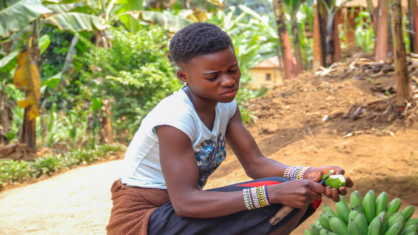 国内避難民の10代の少女