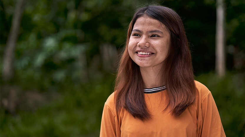 小学生の頃、チャイルド・スポンサーシップを通して 支援を受けていたフィリピンの少女