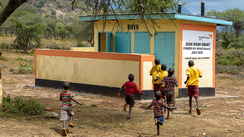 小学校に作ったトイレ。みんなが安心して使える設計になっています