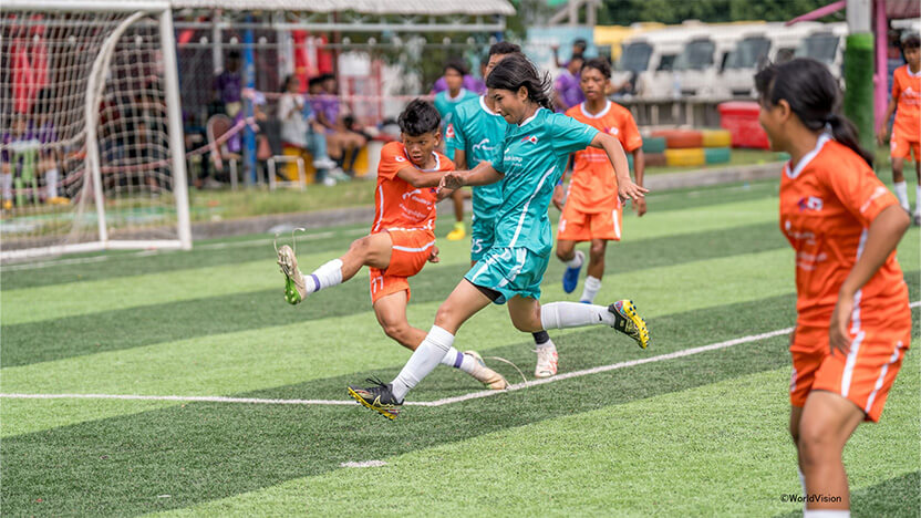 真剣にプレーする選手たち