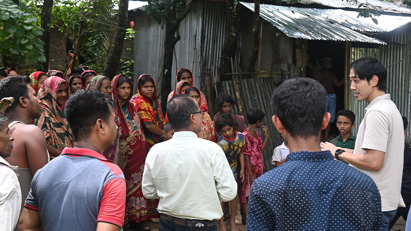 バングラデシュに赴任して最初の支援地域視察時の様子