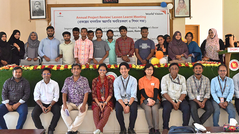 学びのワークショップ時に撮った事業チームの集合写真