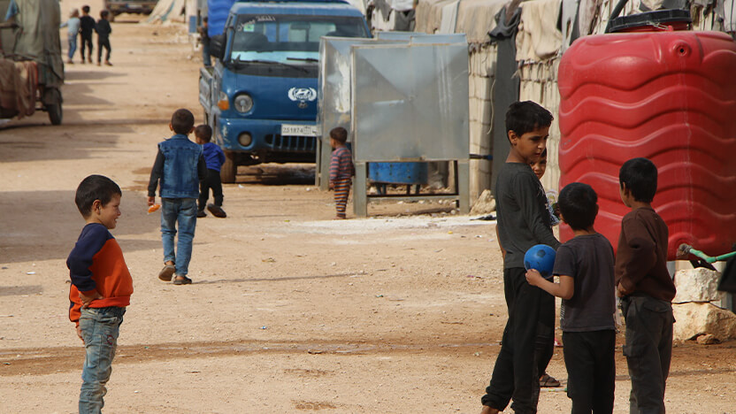 国内避難民キャンプの子どもたち