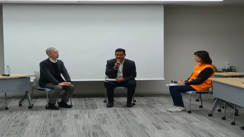 ディスカッションの様子。左から、講師の村松清玄さん、メハタ カル シンさん、ファシリテーターのワールド・ビジョン・ジャパン志澤スタッフ