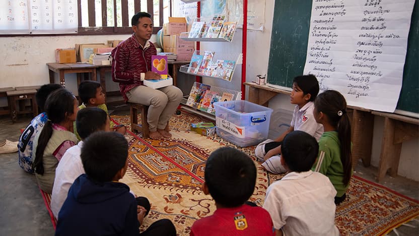 子どもたちが楽しく学べるように、先生も工夫をこらして授業をしています