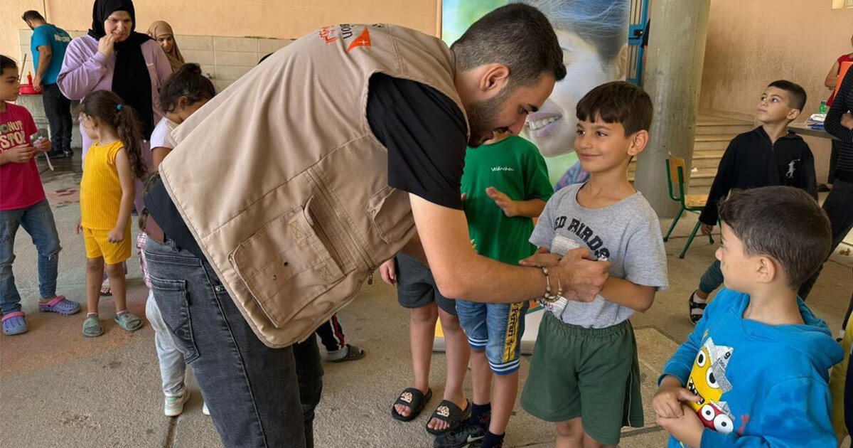 中東人道危機募金の受付を開始。国際NGOワールド・ビジョンは、レバノンで拡大する人道ニーズに対応し、子どもたちに支援を届けています