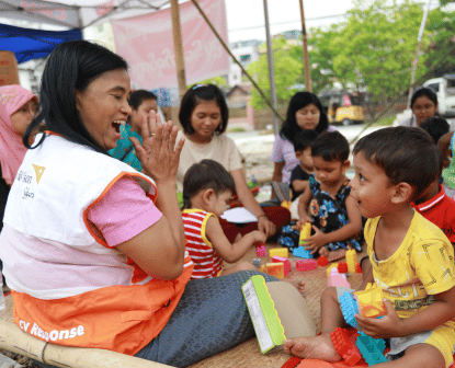 被災で傷ついた心の回復を促す活動（遊びや身体運動を通じた心理社会的支援）を、子ども２５人に１回実施（ミャンマー）