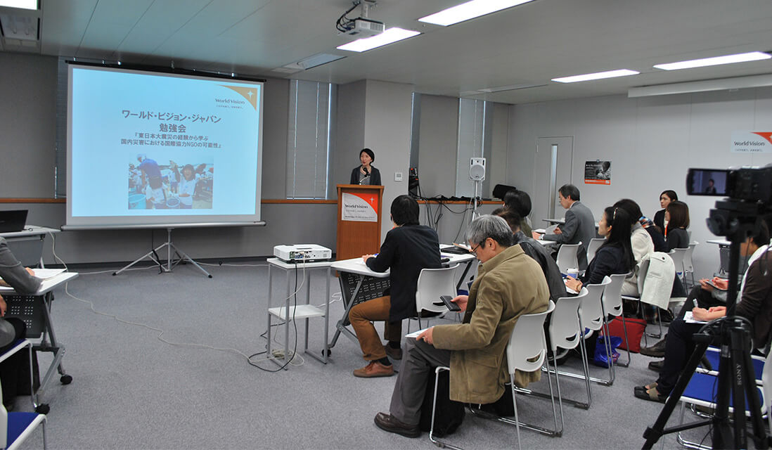 日本NPOセンターと協働で「NPO育成・強化プロジェクト」を実施し、被災地の地域力再生に取り組む