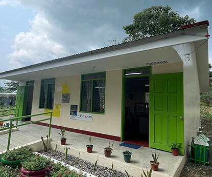 フィリピン×教育：復興の希望をつなぐ教室づくりプロジェクト