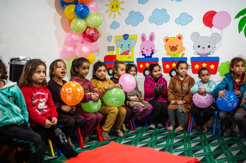 シリア国内避難民キャンプにある子どもたちのセンター 政権崩壊後も活動が続く