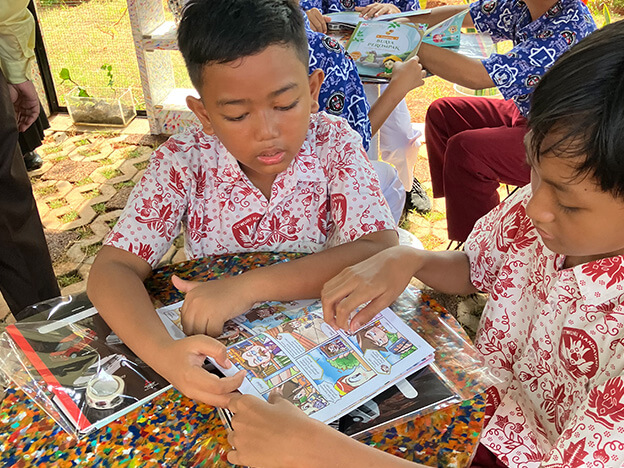 学習センターで学ぶ子どもたち