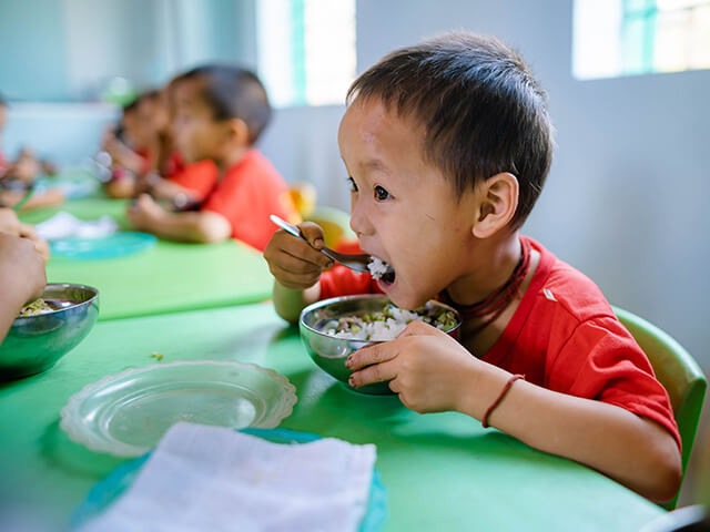 ベトナムの子どもたちの健康・栄養状態の改善に向けた取り組み「Smiles & Health for Children」