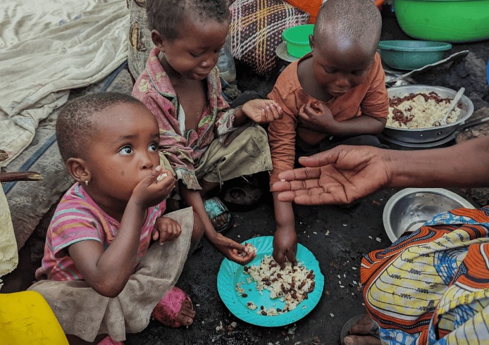 この一皿が、未来を変える。でも世界には明日の食事がない子どもがいます。