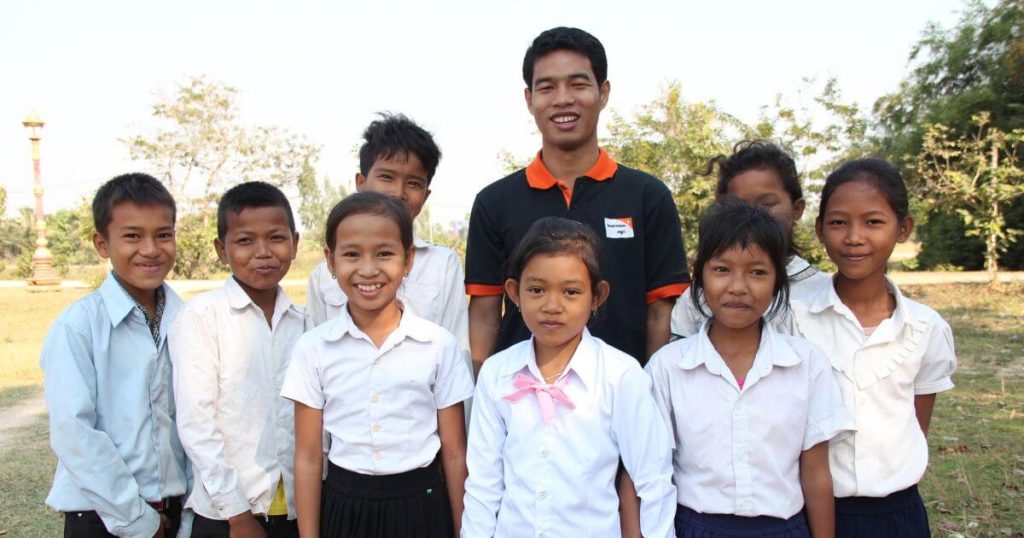 ボレイ・チュルサール地域の子どもたちとシネット