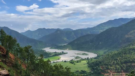 カルナリ川流域の事業地