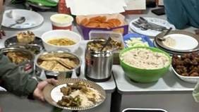 事務所の持ち寄りランチ