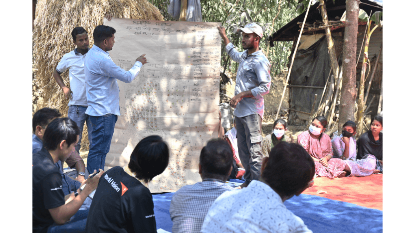 事業とともに住民たちが地域の衛生状況などをマッピングし、自ら活動のモニタリングを行っています。