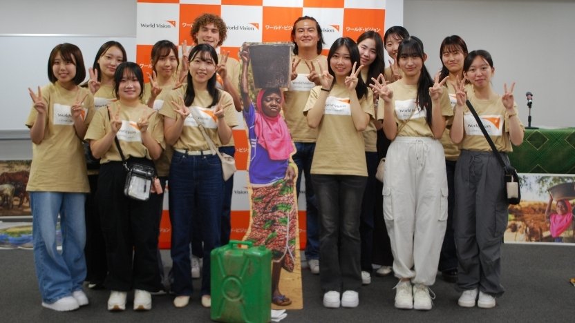 ユースボランティアの皆さんの集合写真