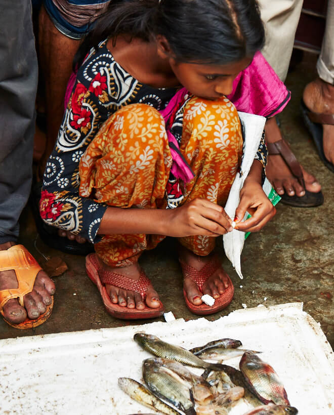 バングラデシュ ミナちゃん（12歳）