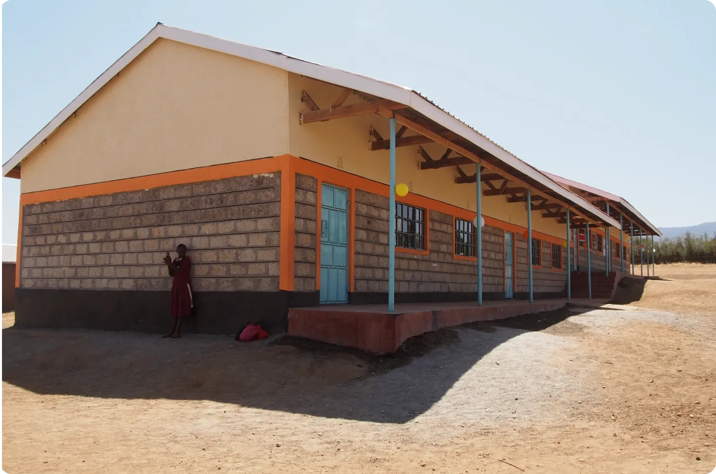 山崎さまのご遺贈により建設された校舎