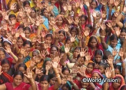 インドでは、400以上のイベントを開催し、100万人以上の人々が手をあげました