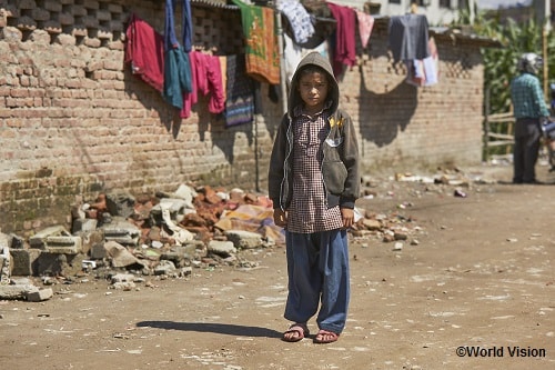 ネパール アイサリちゃんのストーリー カトマンズのスラム街で 国際協力ngoワールド ビジョン ジャパン